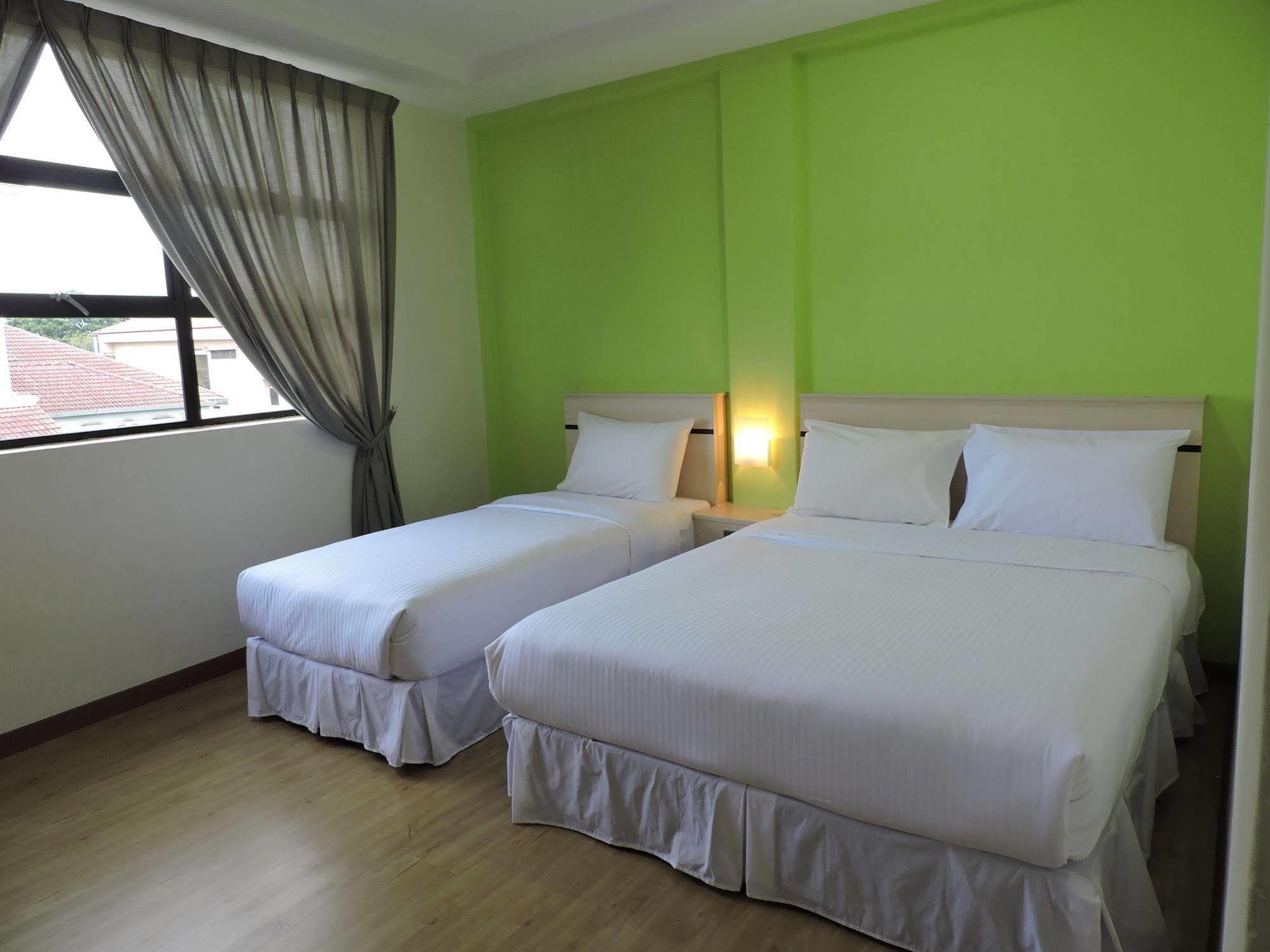 Merlin Hotel Penang George Town Ngoại thất bức ảnh