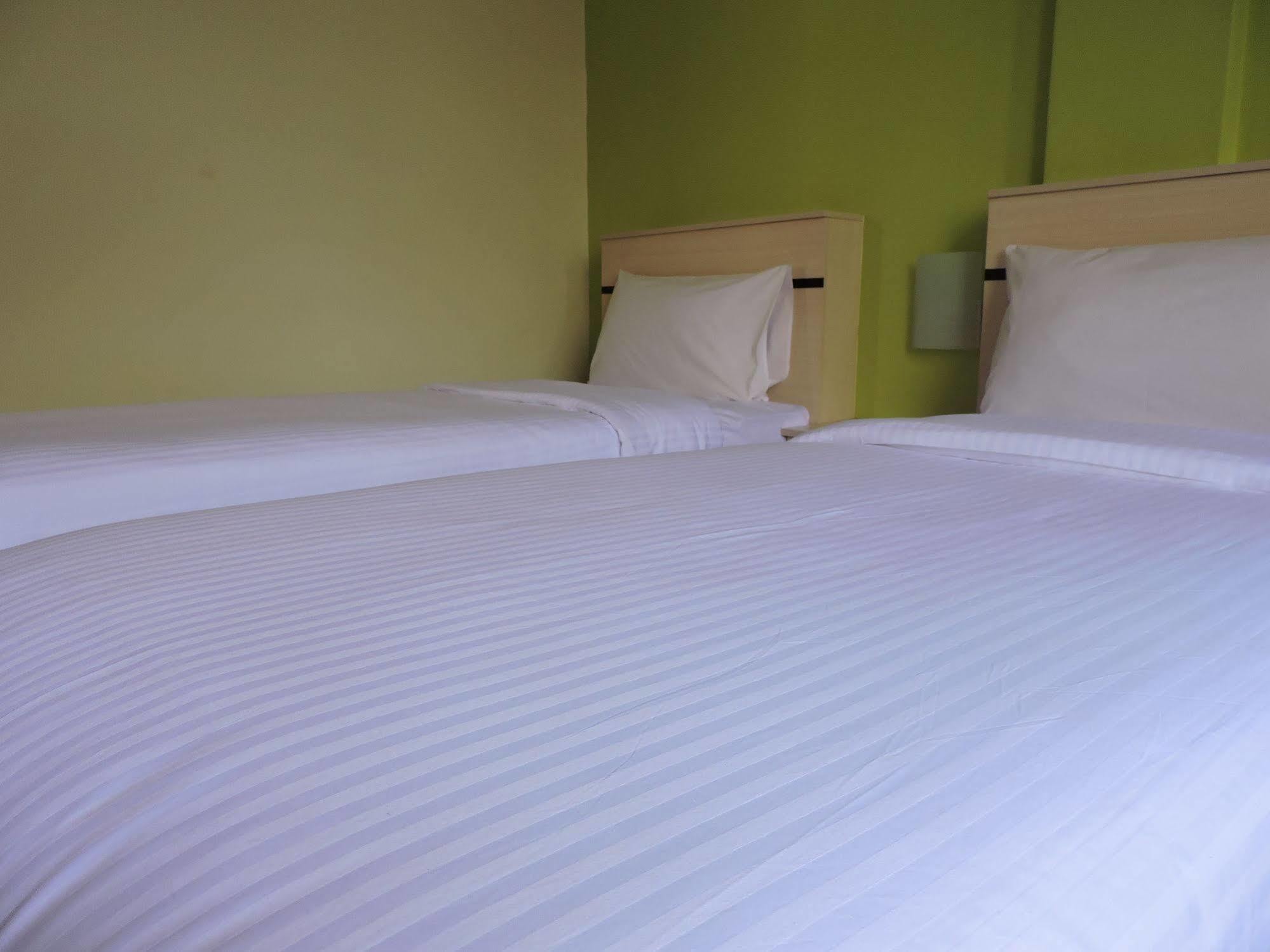 Merlin Hotel Penang George Town Ngoại thất bức ảnh